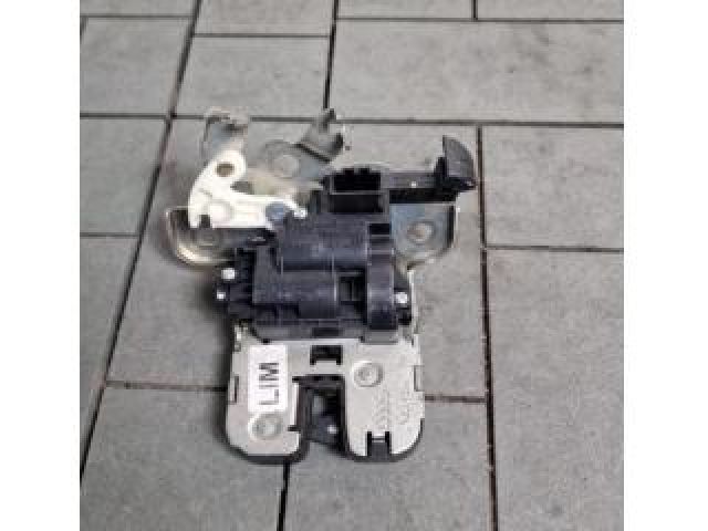 bontott AUDI A6 C7 Csomagtérajtó Zárszerkezet