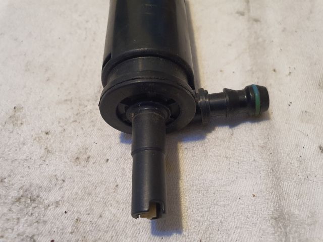 bontott AUDI A6 C7 Első Ablakmosó Szivattyú