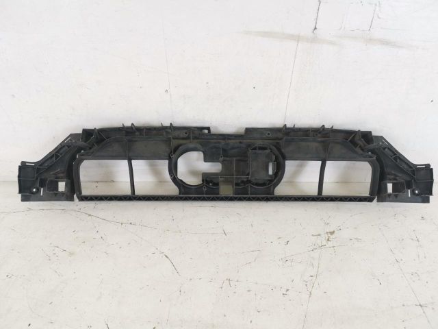 bontott AUDI A6 C7 Első Lökhárító Tartó Felső