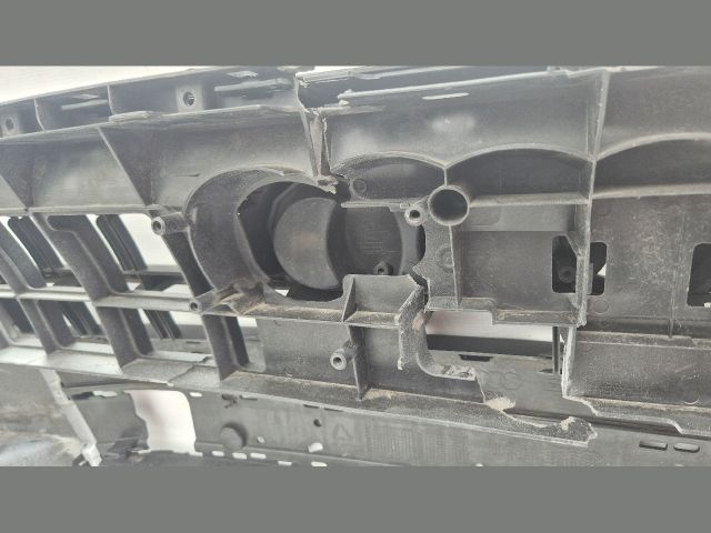 bontott AUDI A6 C7 Első Lökhárító (Üresen)