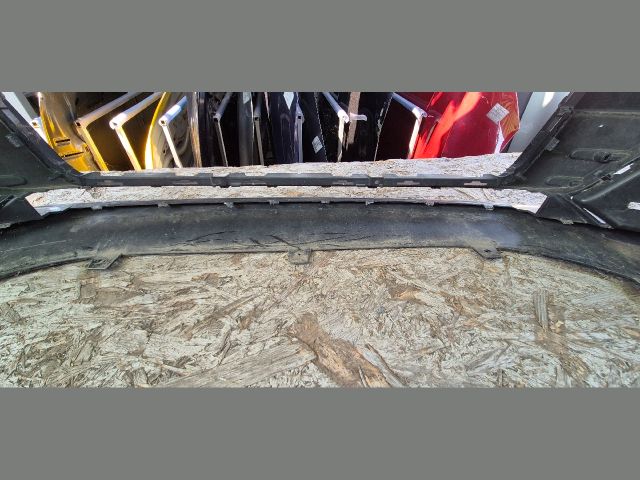 bontott AUDI A6 C7 Első Lökhárító (Üresen)