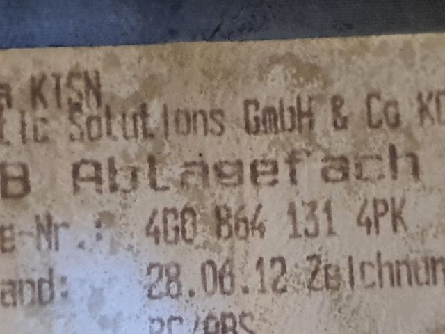 bontott AUDI A6 C7 Első Tároló Rekesz