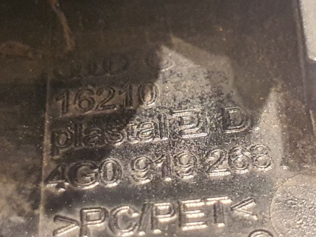 bontott AUDI A6 C7 Első Tolatóradar Fej