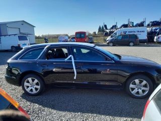 bontott AUDI A6 C7 Felső Hűtőburkolat