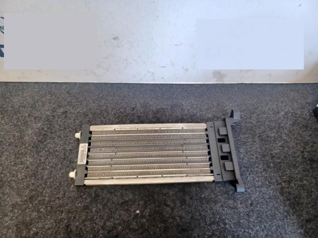 bontott AUDI A6 C7 Fűtőradiátor (Elektromos)