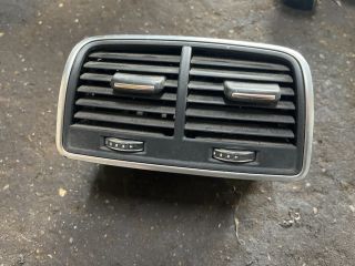 bontott AUDI A6 C7 Hátsó középső Szellőző