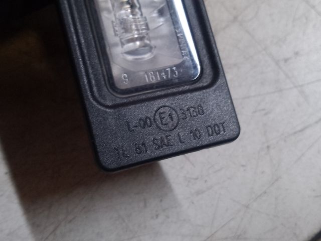 bontott AUDI A6 C7 Hátsó Rendszámtábla Világítás