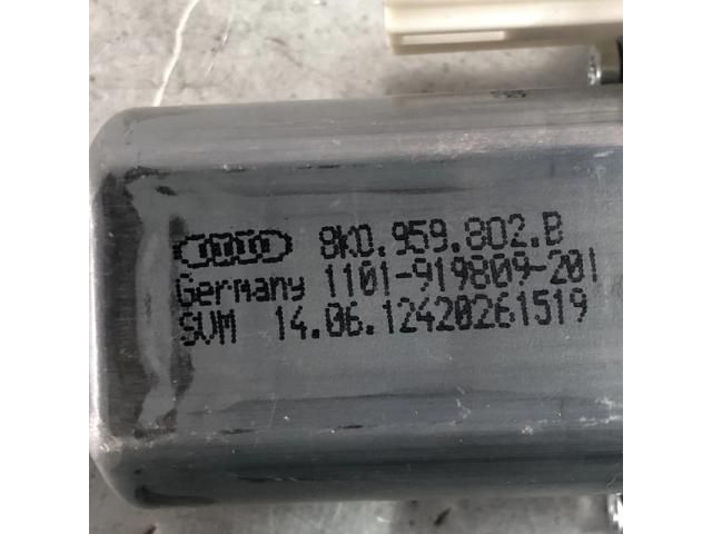 bontott AUDI A6 C7 Jobb első Ablakemelő Motor