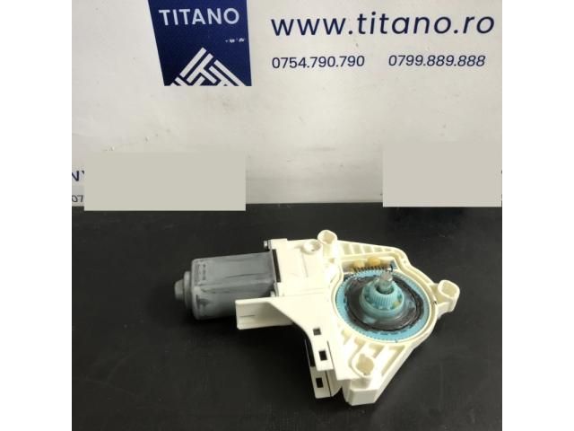 bontott AUDI A6 C7 Jobb első Ablakemelő Motor