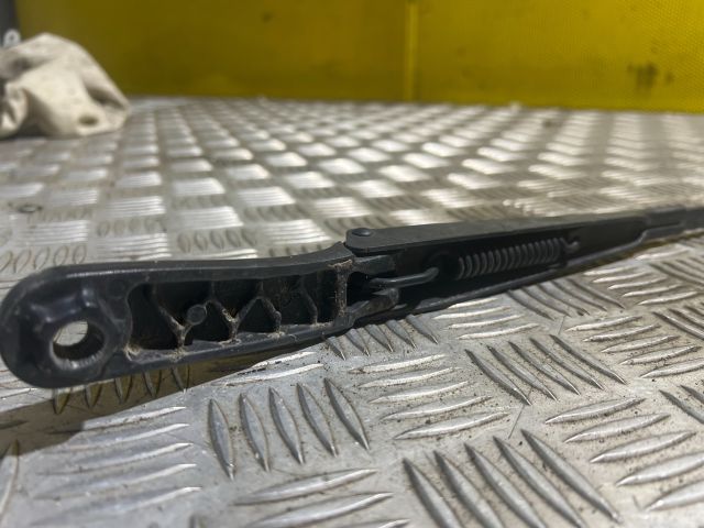 bontott AUDI A6 C7 Jobb első Ablaktörlő Kar