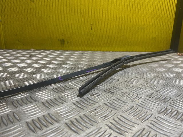 bontott AUDI A6 C7 Jobb első Ablaktörlő Kar