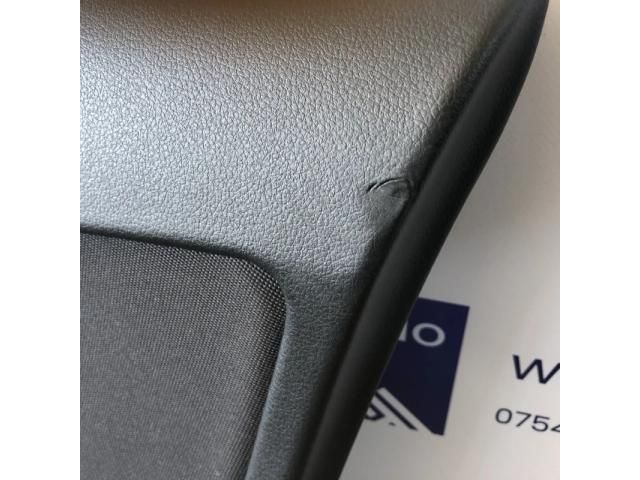 bontott AUDI A6 C7 Jobb első Ajtó Kárpit