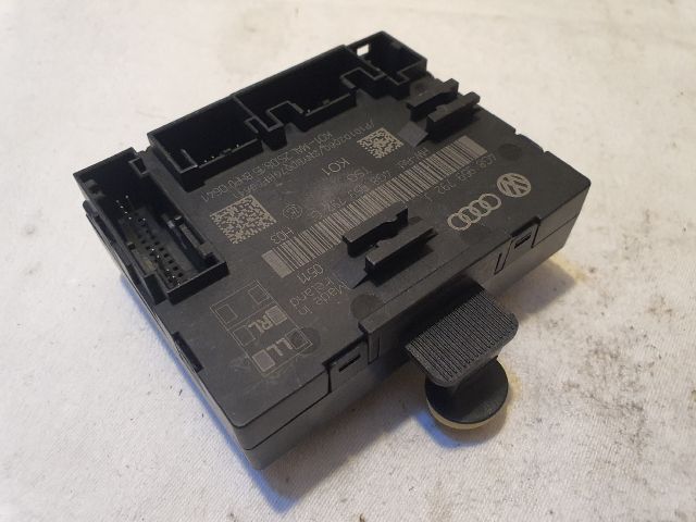bontott AUDI A6 C7 Jobb első Ajtó Vezérlőegység