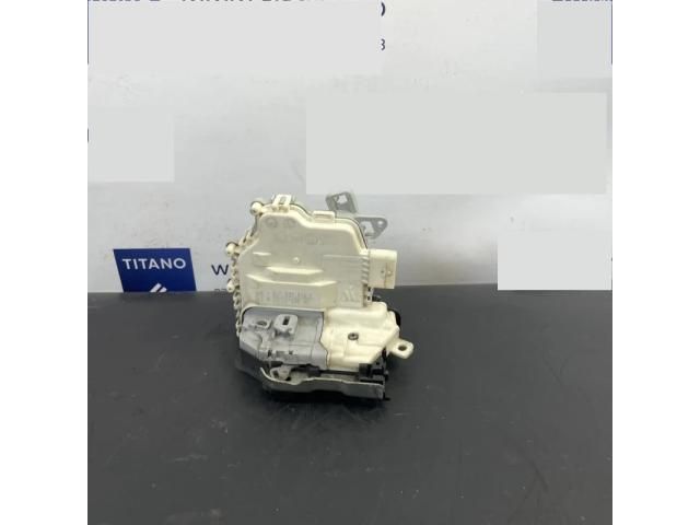 bontott AUDI A6 C7 Jobb első Ajtózár