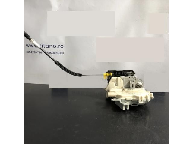 bontott AUDI A6 C7 Jobb első Ajtózár