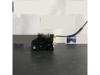 bontott AUDI A6 C7 Jobb első Ajtózár