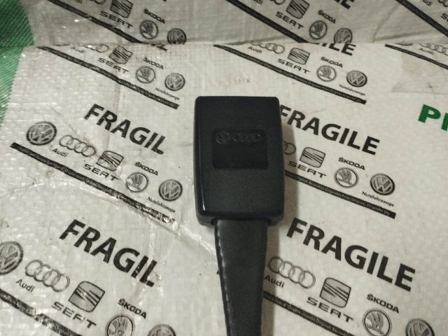 bontott AUDI A6 C7 Jobb első Biztonsági Öv Csat