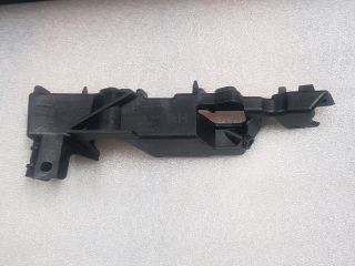 bontott AUDI A6 C7 Jobb első Lökhárító Tartó (Műanyag)