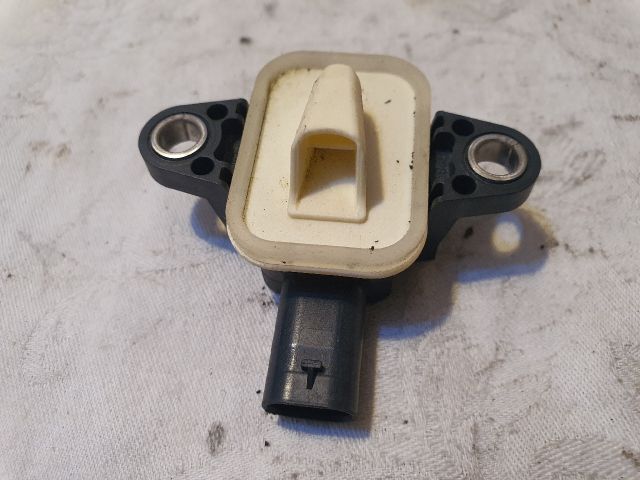 bontott AUDI A6 C7 Jobb első Oldal Ütközés Érzékelő