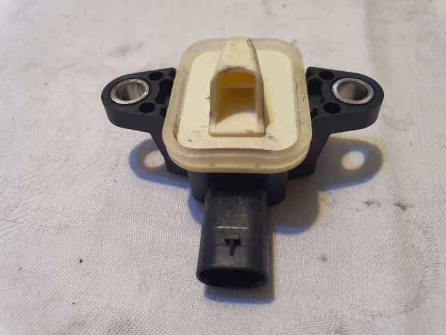 bontott AUDI A6 C7 Jobb első Oldal Ütközés Érzékelő