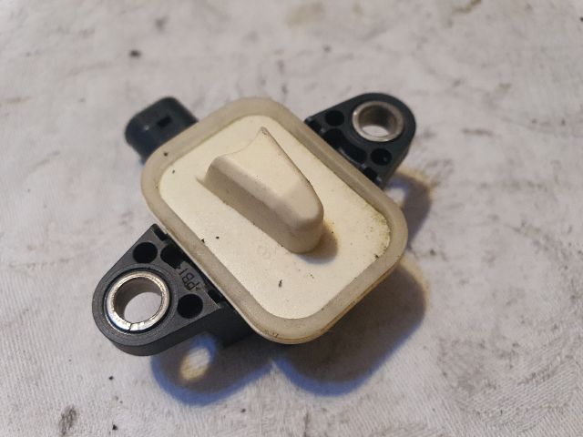 bontott AUDI A6 C7 Jobb első Oldal Ütközés Érzékelő