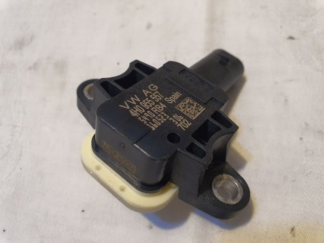 bontott AUDI A6 C7 Jobb első Oldal Ütközés Érzékelő