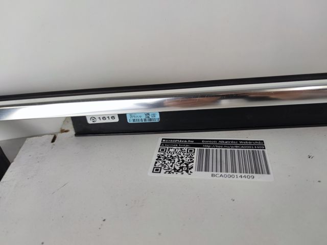 bontott AUDI A6 C7 Jobb első Vízlehúzó Gumicsík