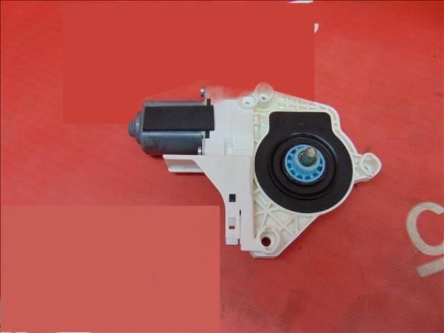 bontott AUDI A6 C7 Jobb hátsó Ablakemelő Motor