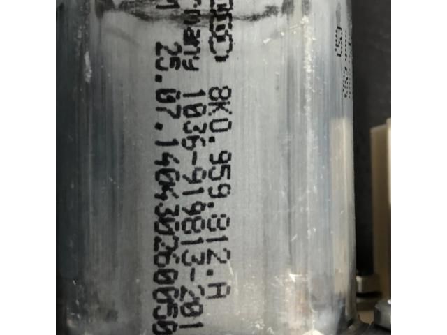 bontott AUDI A6 C7 Jobb hátsó Ablakemelő Motor