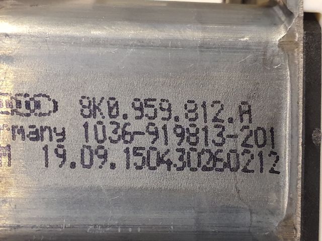 bontott AUDI A6 C7 Jobb hátsó Ablakemelő Motor