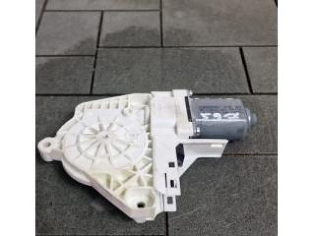 bontott AUDI A6 C7 Jobb hátsó Ablakemelő Motor