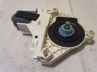 bontott AUDI A6 C7 Jobb hátsó Ablakemelő Motor