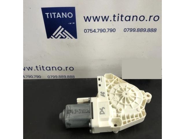 bontott AUDI A6 C7 Jobb hátsó Ablakemelő Motor