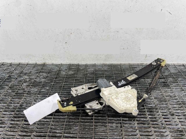 bontott AUDI A6 C7 Jobb hátsó Ablakemelő Szerkezet (Elektromos)