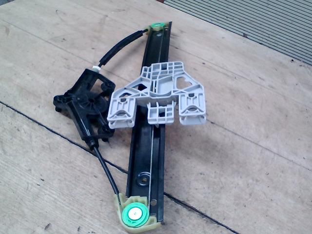 bontott AUDI A6 C7 Jobb hátsó Ablakemelő Szerkezet (Mechanikus)