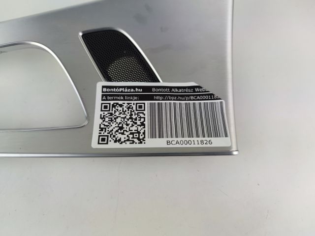 bontott AUDI A6 C7 Jobb hátsó Ajtó Díszléc