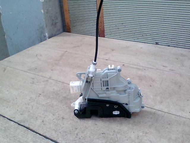 bontott AUDI A6 C7 Jobb hátsó Ajtózár