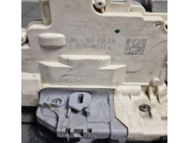 bontott AUDI A6 C7 Jobb hátsó Ajtózár