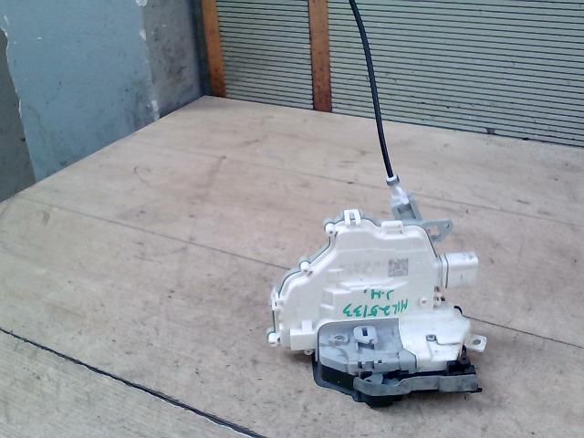 bontott AUDI A6 C7 Jobb hátsó Ajtózár