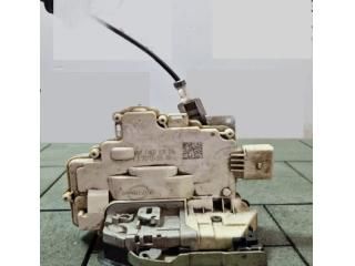 bontott AUDI A6 C7 Jobb hátsó Ajtózár