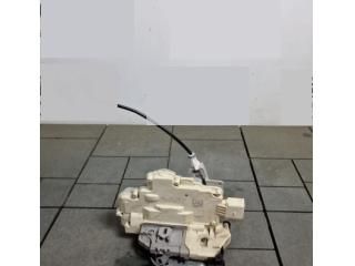 bontott AUDI A6 C7 Jobb hátsó Ajtózár