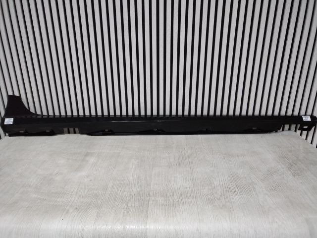 bontott AUDI A6 C7 Jobb Küszöb