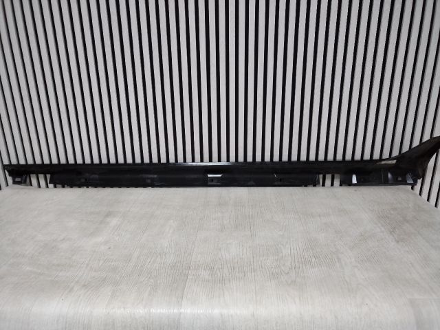 bontott AUDI A6 C7 Jobb Küszöb