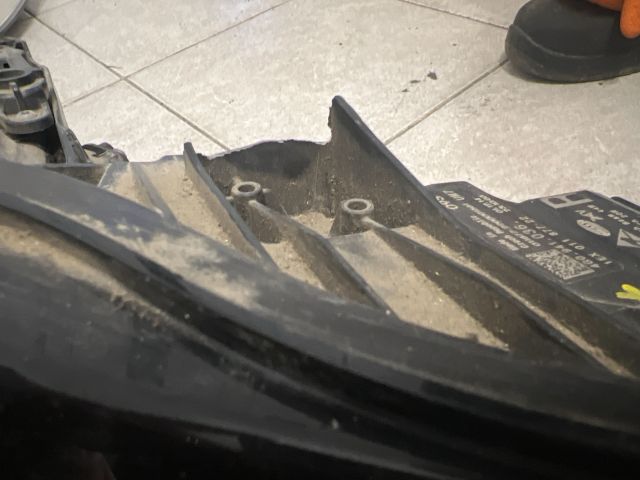 bontott AUDI A6 C7 Jobb Ledes Fényszóró