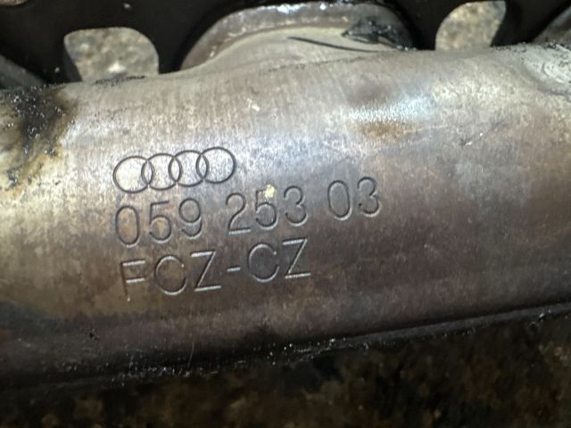 bontott AUDI A6 C7 Jobb Leömlő (V-Motor/Boxer)