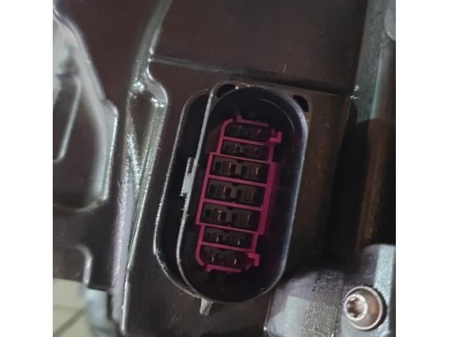 bontott AUDI A6 C7 Jobb Xenon Fényszóró