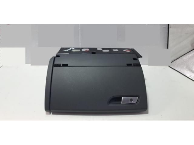 bontott AUDI A6 C7 Kesztyűtartó