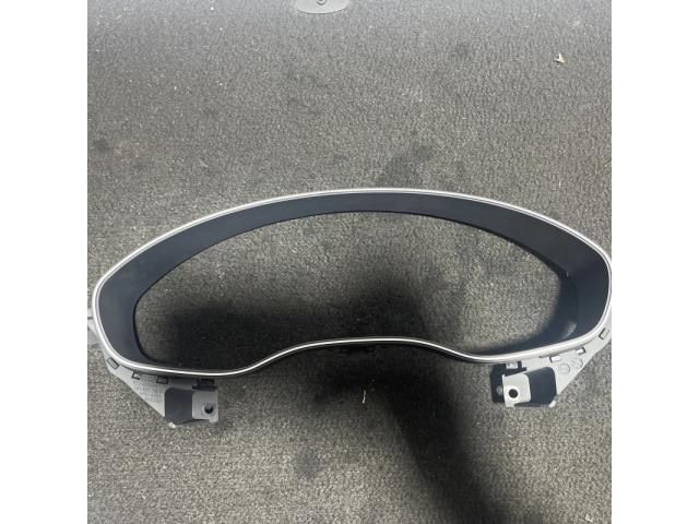 bontott AUDI A6 C7 Kilométeróra Keret