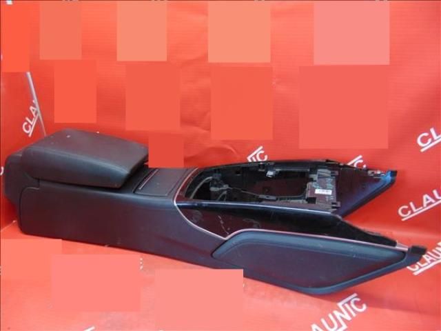 bontott AUDI A6 C7 Könyöklő