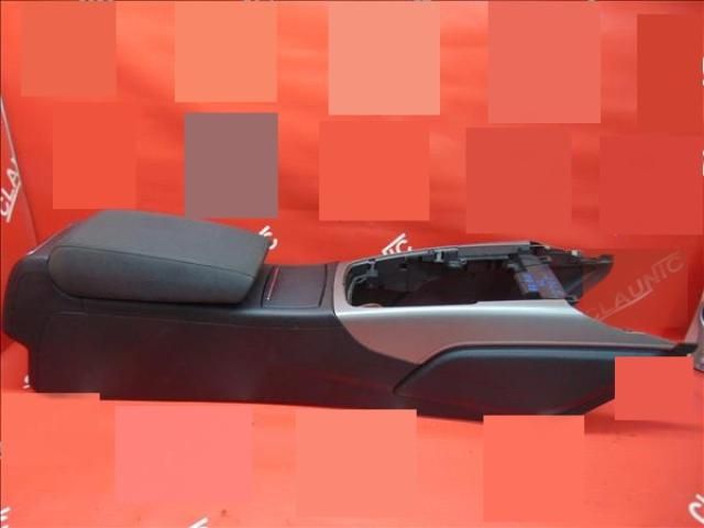 bontott AUDI A6 C7 Könyöklő